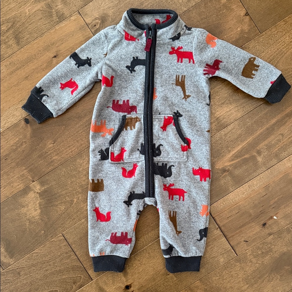 CARTER’S onesie